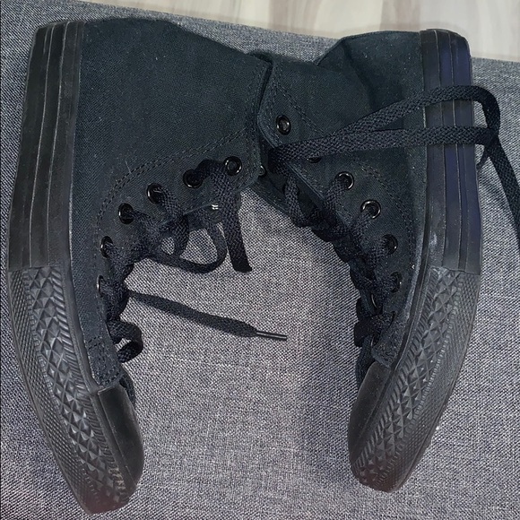 ‼️High Top Converse‼️ - Picture 3 of 5